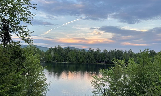 Woodsville Maison | Lakefront Peaceful Getaway
