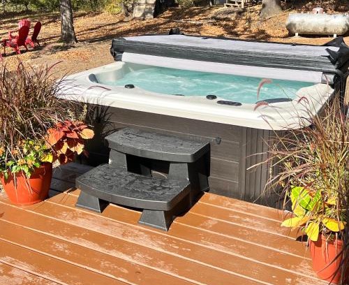 Porum Maison | Lakefront-Private Dock-Lakeview-Sleeps 22 plus