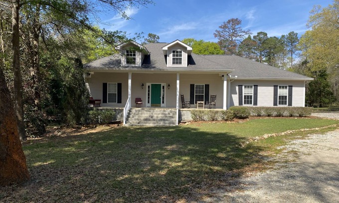 Georgetown Maison | Lakefront, private pool-hot tub. Huge dock. Close to boat ramp. Amazing sunsets.