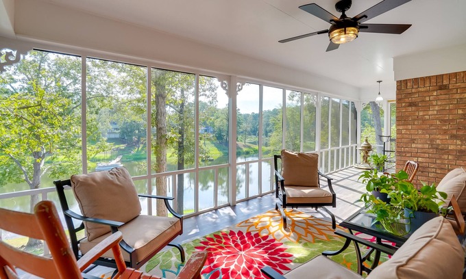 Jefferson Maison | Lakefront Retreat in Jefferson w/ Screened Porch!