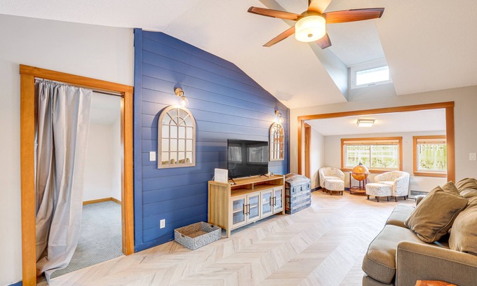 Salem Maison | Lakefront Salem Retreat - Fish, Swim, Kayak & More