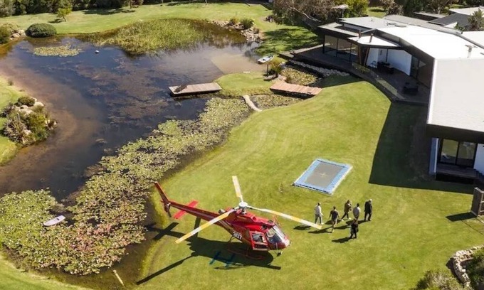 Newhaven Maison | Lakehouse Estate is on 3 acres with private lake