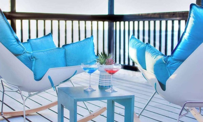 Town of Somerset Cottage | Lakehouse Loft · Private cottage near Niagara Falls with lake view