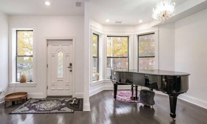 South Shore Maison | LakeHouse