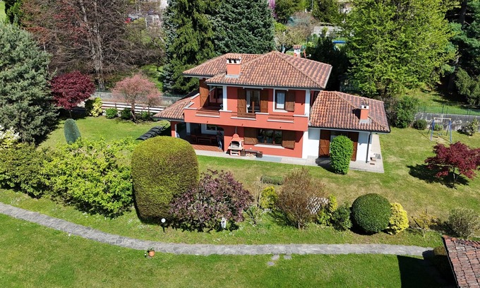 Armeno Villa | Lacs et montagnes, spacieuse villa pour 8 personnes dans un endroit calme grand jardin