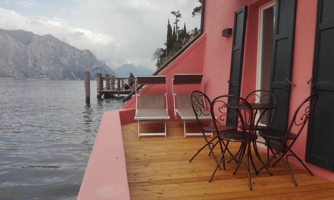 Malcesine Appartement | appartement au bord du lac situé dans le centre historique avec une vue magnifique