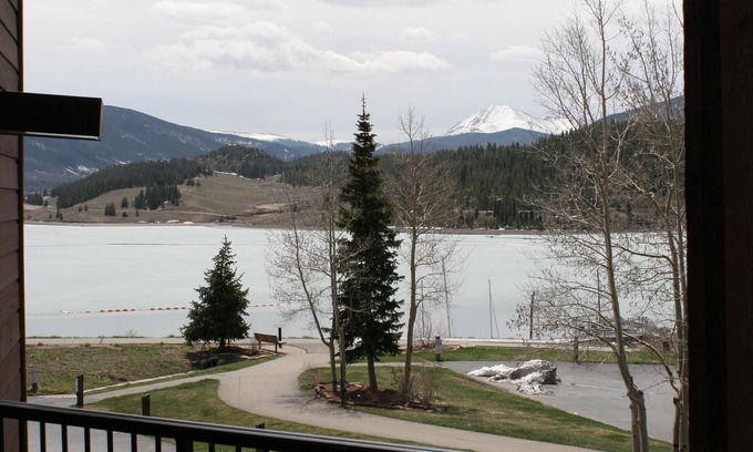 Dillon Copropriété | Condo Lakeside sur le spectaculaire lac Dillon