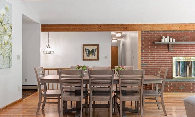 Lyman Maison | Lakeside Elegance: Newly Renovated Retreat on Kennebunk Pond