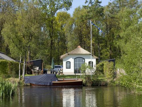 Sint Nicolaasga Maison | Lakeside Farm Stay, Friesland