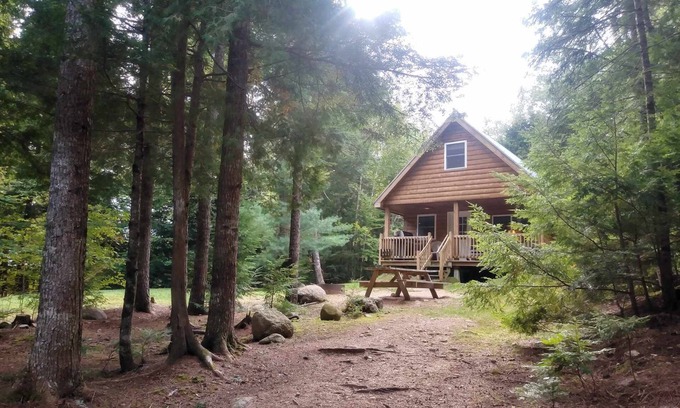 Whitney Cabine | Lakeside Fishing Cabins for the Whole Family/Pets too!