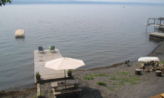 Valois Maison | Maison au bord du lac avec vue sur le coucher du soleil, 4 kayaks et pédalo