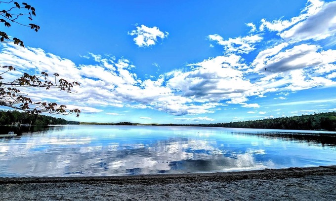 Franklin Maison | Lakeside Laughter Family Cabin, fire pit, 1 dog, Lake and ATV trails