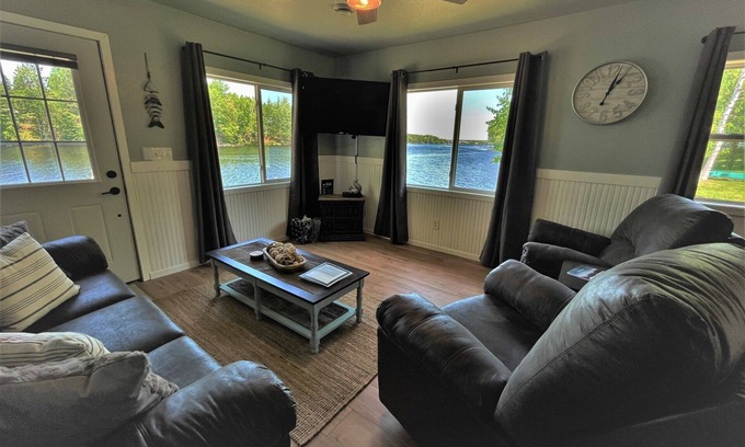 Phillips Cabine | Lakeside Lodging #3 | 2 Bed, 1 Bath