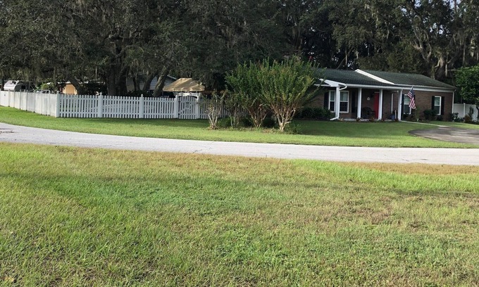 Umatilla Maison | Lakeside Private Upscale Neighborhood in safe/ quiet community
