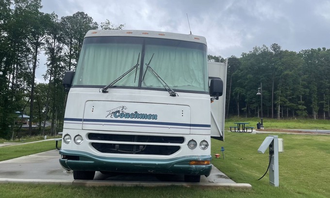 Sugar Hill Maison | Lakeside RV Getaway