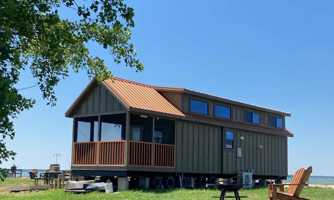 Kerens Cabine | Lakeside Tiny Home 108