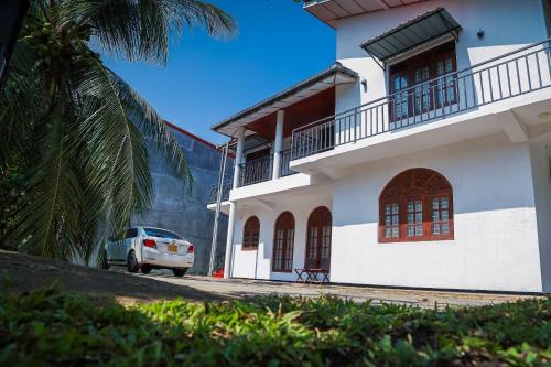 Anuradhapura Maison | Lakeside Villa