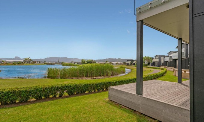 Matarangi Maison | Lakeside Villa Retreat - Matarangi Downstairs Unit