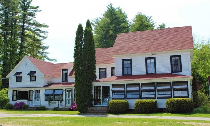 North Sebago Appartement | Lakeview Apartment-Private Beach-Pets Welcome - Round Table Lodge, Sebago, Maine