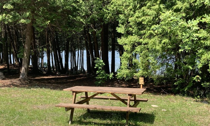 South Bruce Peninsula Location De VR | Lakeview campsite F