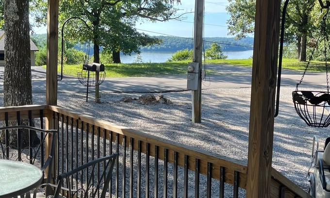 Wappapello Cabine | Lakeview Little House!