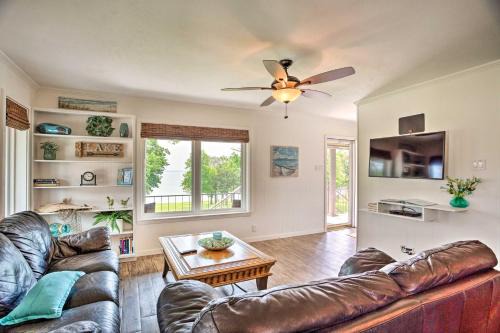 Pottsboro Appartement | Lakeview Lodge with Lake Texoma Beach Access!