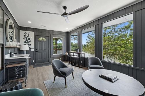 Warr Acres Maison | Lakeview Lounge Group-friendly Near Hefner #lw