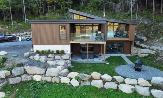 Les Pays-d'en-Haut Regional County Municipality Chalet De Ski | Luxueux Chalet - Vue sur Lac & Spa
