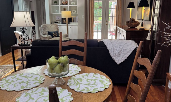Thomasville Maison | Lakeview Privacy in the Heart of Thomasville
