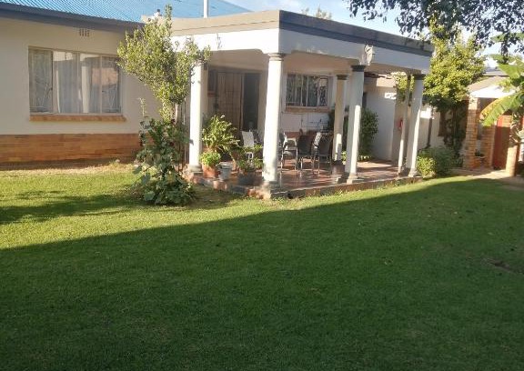 Klerksdorp Maison | LALA POA GUEST HOUSE
