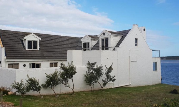 Port Beaufort Maison | Lalamanzi on Breede