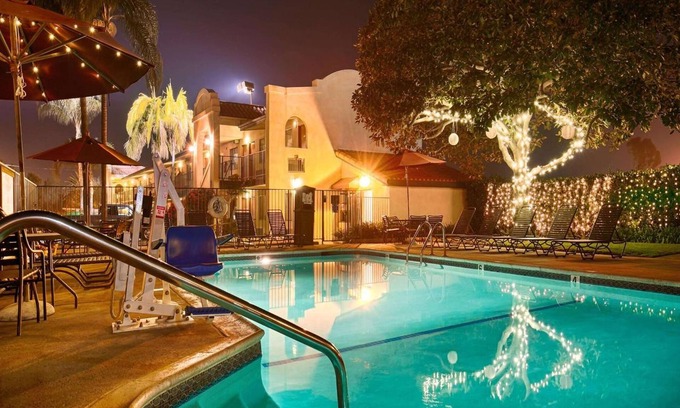 Rolando Village Hôtel | Lamplighter Inn & Suites at SDSU