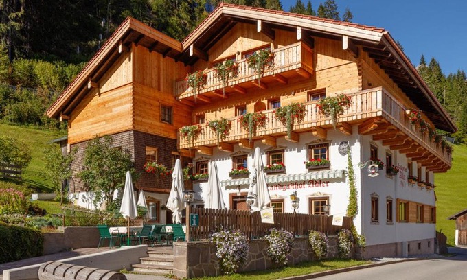 Hinterhornbach Hôtel | Landgasthof Adler