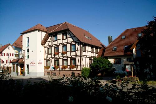 Neubulach Maison | Landgasthof Löwen