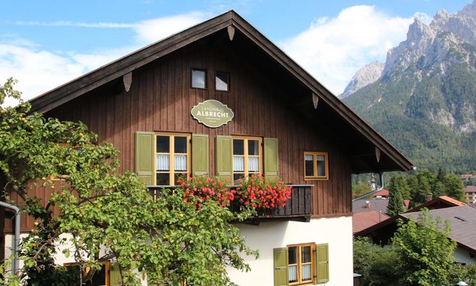 Mittenwald Appartement | Landhaus Albrecht