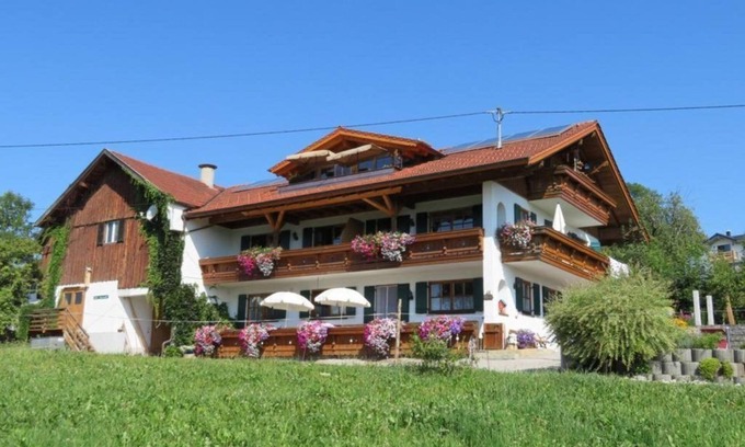 Hopferau Appartement | Landhaus Böck Bergblick - Holiday apartment Bergblick