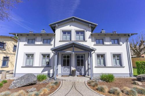 Glowe Maison | Landhaus Boddenhus