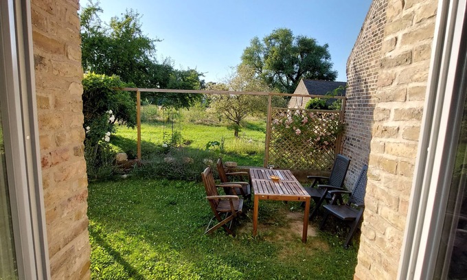 Wachow Appartement | Landhaus Sinneswandel in the middle of Havelland- Apartment Lavendel ground floor with garden