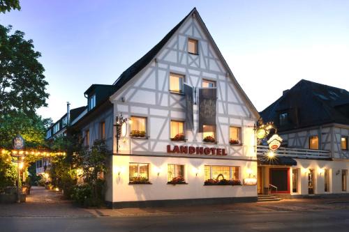 Adelsdorf Hôtel | Landhotel 3Kronen