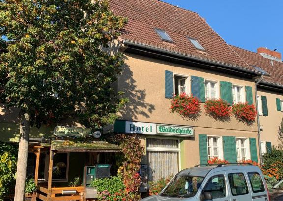 Hakenfelde Hôtel | Landhotel Waldschänke