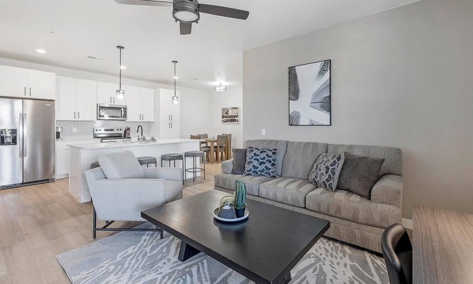 Casa Grande Appartement | Landing | Amazing 2BD, Clubhouse, Gym