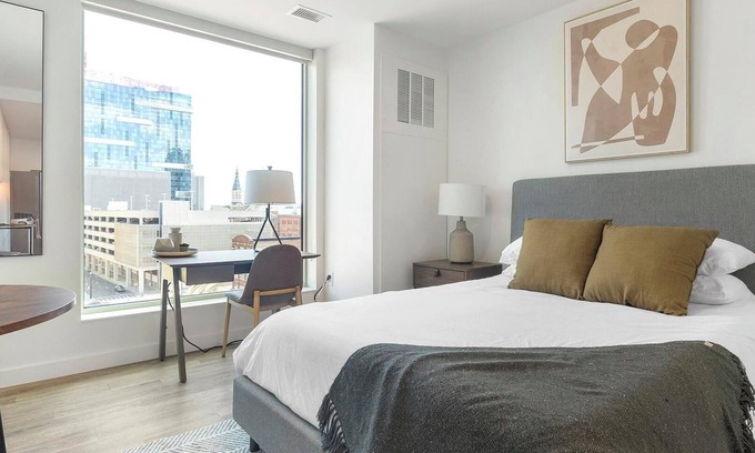 Greektown Historic District Appartement | Landing at eXchange - Studio in Downtown Detroit