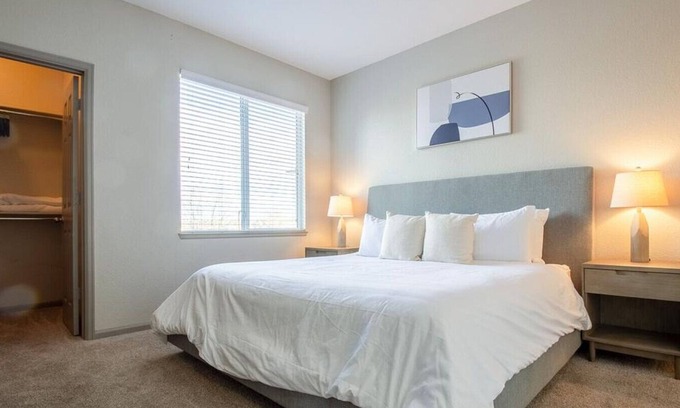 Denver Appartement | Landing at Mile 44 Apartments - 2 Bedrooms in Downtown Denver