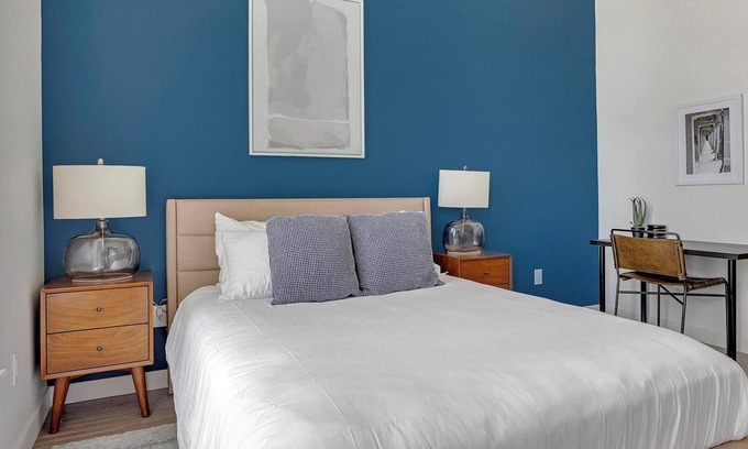 River North Art District Appartement | Landing at Ride at RiNo - Studio in Five Points