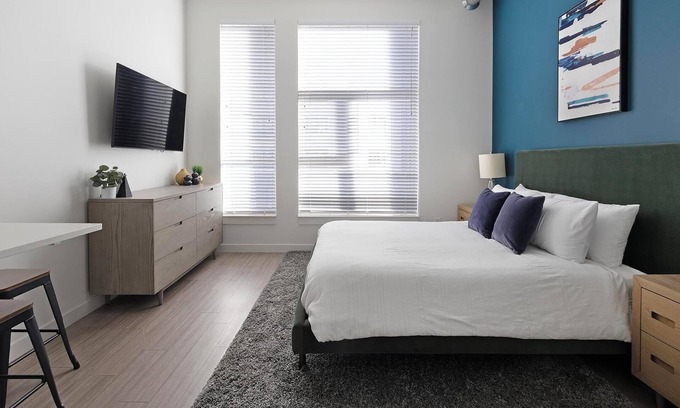 River North Art District Appartement | Landing at Ride at RiNo - Studio in Five Points