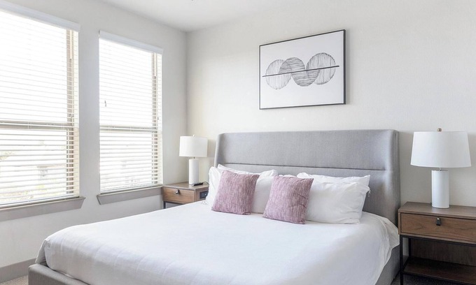 Manor Appartement | Landing at The Flats at Shadowglen - 1 Bedroom .