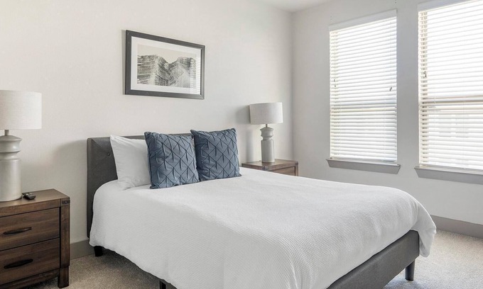 Manor Appartement | Landing at The Flats at Shadowglen - 1 Bedroom .