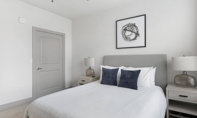 Manor Appartement | Landing at The Flats at Shadowglen - 1 Bedroom .