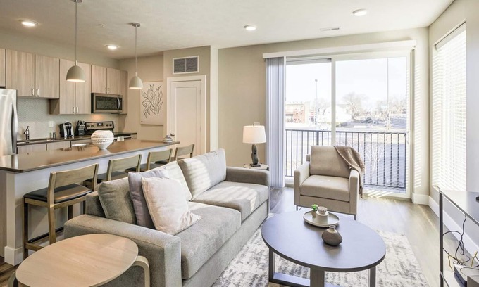 Newberry Appartement | Landing | Beautiful 1BD, Gym, Pool