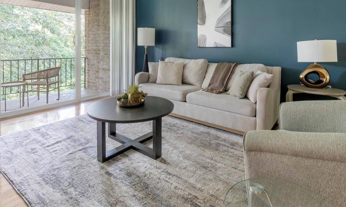 Greenbelt Appartement | Landing | Chic 2BD, Gym, Pool